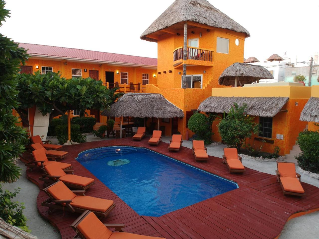 Seaside Cabanas Hotel Caye Corker Esterno foto