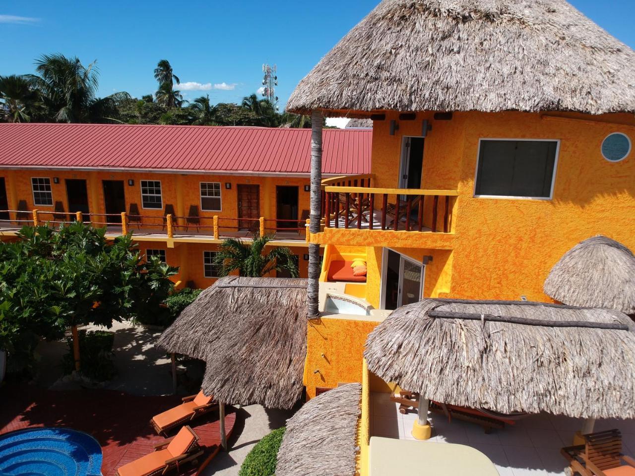 Seaside Cabanas Hotel Caye Corker Esterno foto